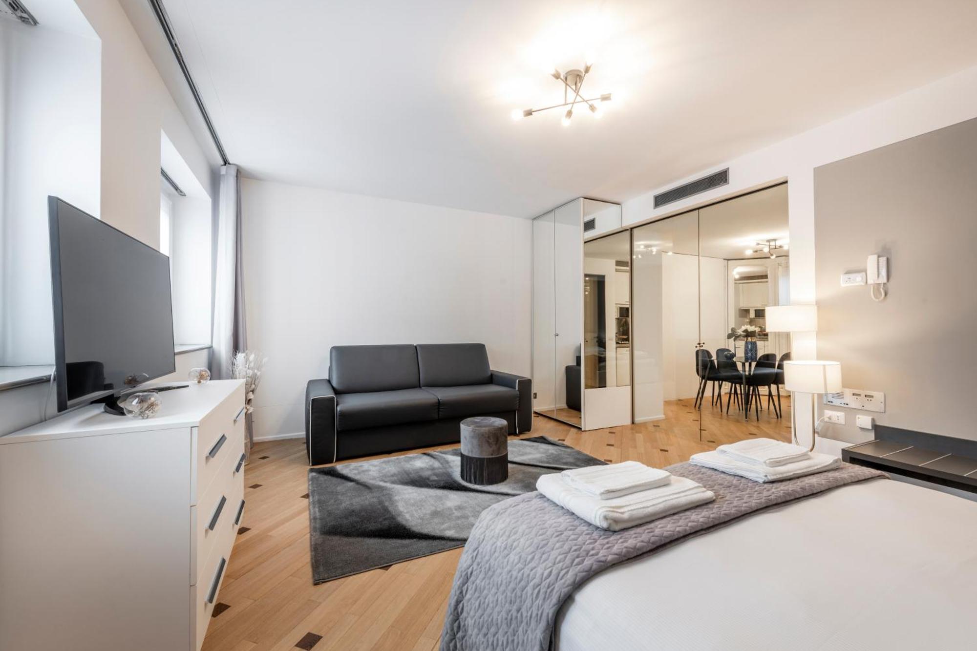 Milan Royal Suites - Centro Exterior photo